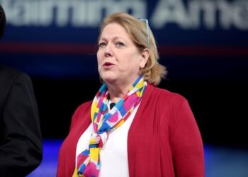 GinniThomasWikimediaCommons750px