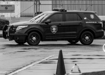 Seattle burglary suspect unintentionally shoots self in head while fleeing crime scene – Law Officer