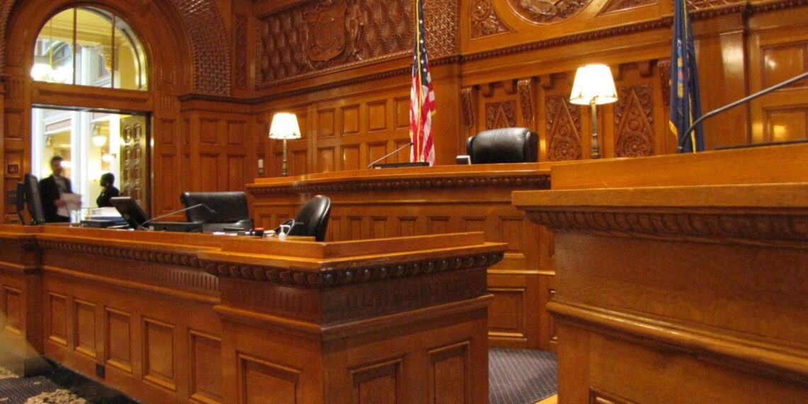 Differences Between Workers’ Compensation and Personal Injury Lawsuits