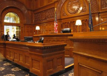 Differences Between Workers’ Compensation and Personal Injury Lawsuits