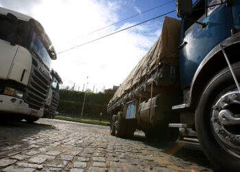 The Unique Dangers of Semi-Truck Accidents in Nevada