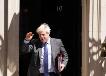 Boris Johnson leaving No 10 this morning ahead of PMQs.