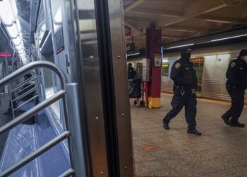NYC amends solo subway patrol plan after cop attacked on day 1