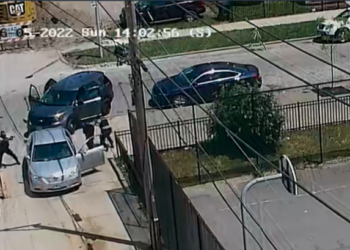 Chicago video shows suspect opening fire on police – Law Officer