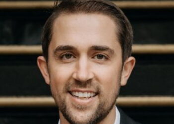 Activist Who Weaponized CRT Tells Conservatives to Make Drag Queens 'More Lurid'
