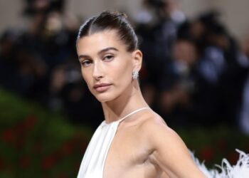 Hailey Bieber attends The 2022 Met Gala Celebrating "In America An Anthology of Fashion" at The Metropolitan Museum of Art on May 02, 2022 in New York City