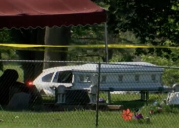 ‘You Can’t Even Bury Your Loved Ones’: 5 People Reportedly Shot at Cemetery During Funeral for Father Shot by Police
