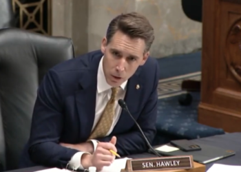 Sen. Josh Hawley fires back after TSA administrator confirms 1,000 illegal immigrants have used arrest warrants as valid ID for travel – Law Officer