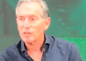Starbucks CEO slams woke leaders for ‘abdicating their responsibility’ to fight crime causing his chain to close 16 profitable stores