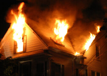 Right place, right time: Off-duty Florida police officer braves house fire to rescue trapped children