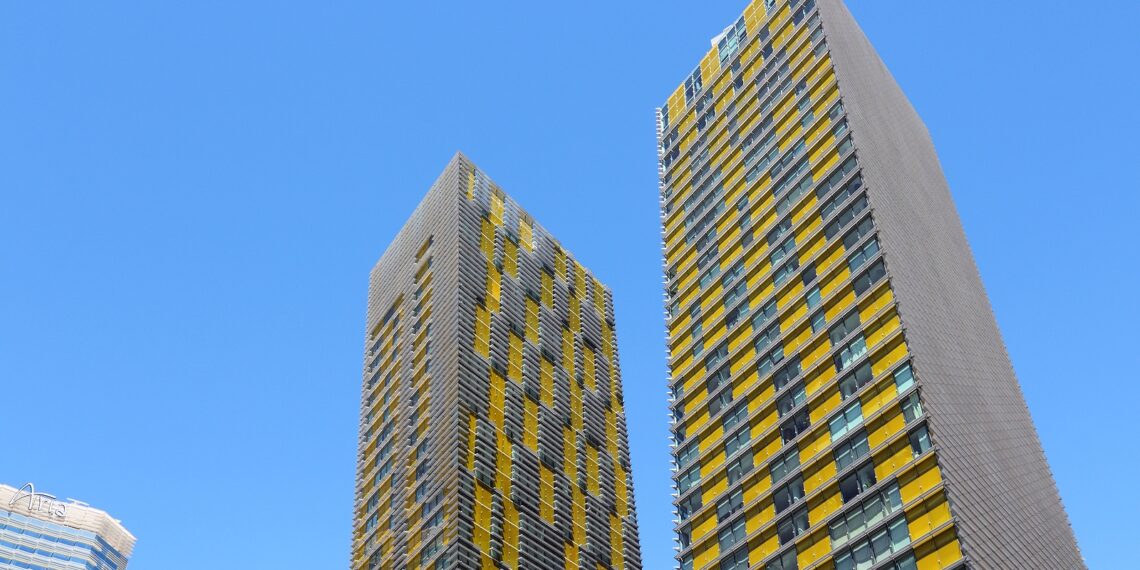 5 Fires Break Out in Las Vegas: Police Suspect Homeless