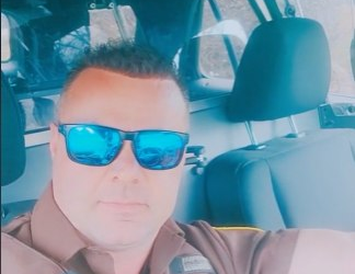 Deputy who moonlights as country singer honors LE in new song