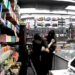 Las Vegas shop owner fights back, stabs robber