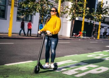 An Experienced Atlanta Personal Injury Attorney Shares 5 Tips for Scooter Safety