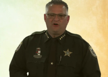 Deputies to carry rifles on school campuses, Fla. sheriff says