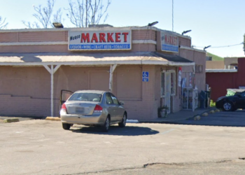 The liquor store in Southern California where the attempted robbery unfolded