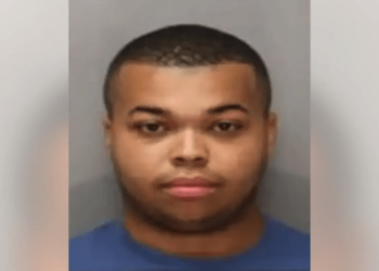 EMT charged with exposing, photographing ‘semi-conscious’ woman’s breasts during transport – Law Officer