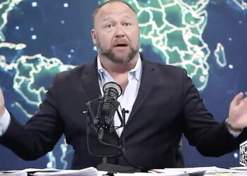 Former Prosecutor Suggests How Alex Jones Could Be in Even More Trouble After His Lawyer Sent His 'Entire Cell Phone'