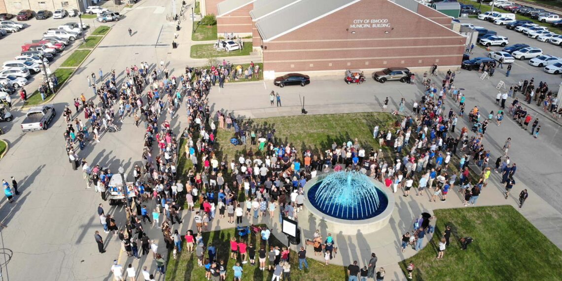 Rookie officer in Indiana shot and killed during traffic stop