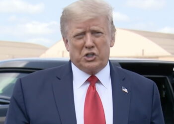 FBI Agents Searched Mar-a-Lago for 'Classified Documents Relating to Nuclear Weapons': Report