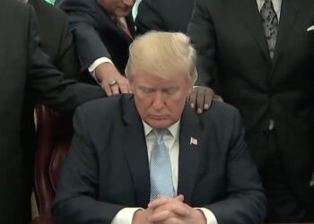 Christian Right Expert Explains Conservative Outrage After FBI Raided Trump's Mar-a-Lago