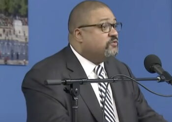 Experts Question Why Alvin Bragg 'Stood Down' on Trump Criminal Case After Bombshells in Civil Suit