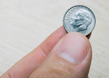 “Why we do what we do”: Child gives police chief a dime as a token of gratitude for saving his dad’s life