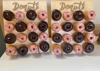 The Doughnut Shop Girls – Law Officer