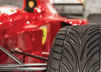 Formula 1 racing: “Push, push” to perform under pressure