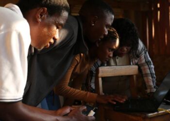 Activity of the Community Networks Schools. Photo: Daniela Bello