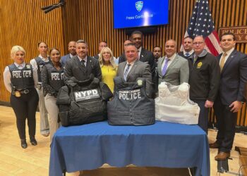 New York law enforcement organizations provide 1,100 lightweight bulletproof vests to detectives