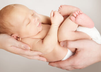 Willard police officer saves newborn baby struggling to breathe after unexpected delivery