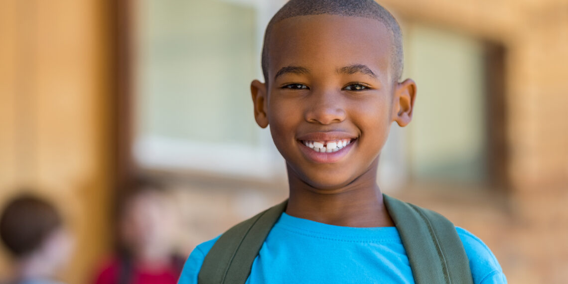 Minnesota Black police officers donate free backpacks and haircuts to kids