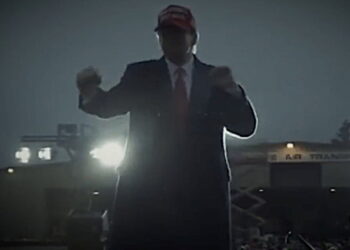 Lincoln Project 'Double Dog Dares' Trump to Sue After He Threatens Them Over Ad Saying He Waged 'Biggest Scam'