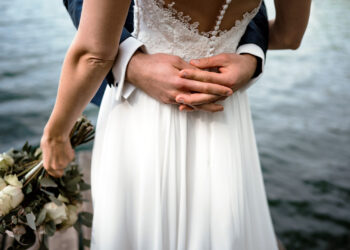 Boston police save couple’s wedding by escorting stranded groom to island destination