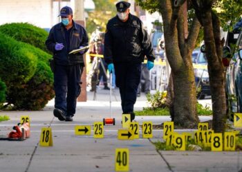 3 SWAT officers shot, suspect killed in Pa. shooting
