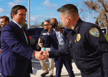Florida police laterals receive bonuses promised by governor – Law Officer