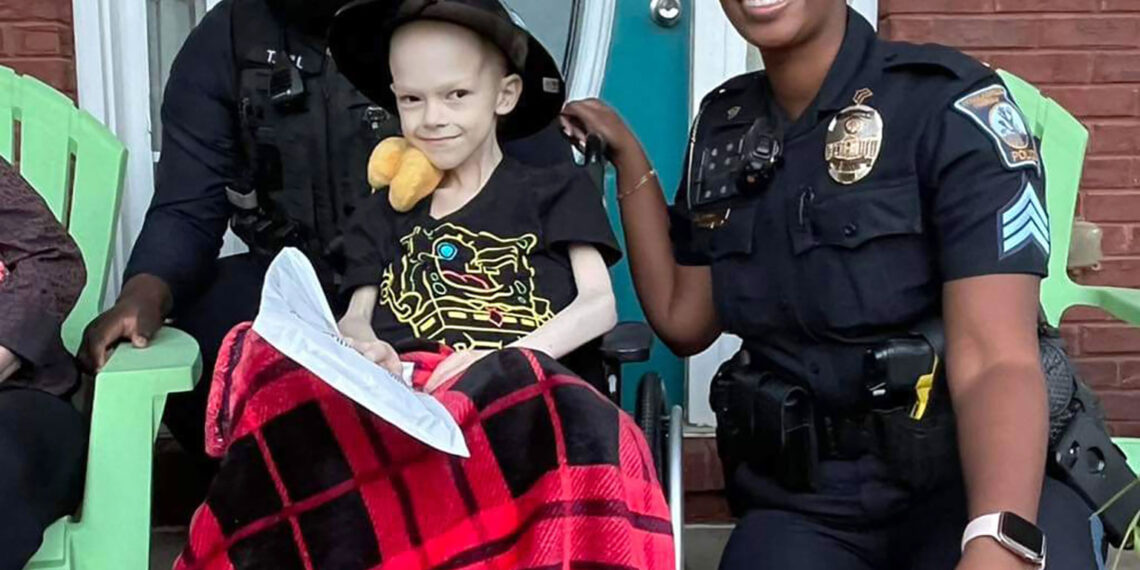 Georgia sheriff’s office holds parade for 7-year-old with serious medical condition