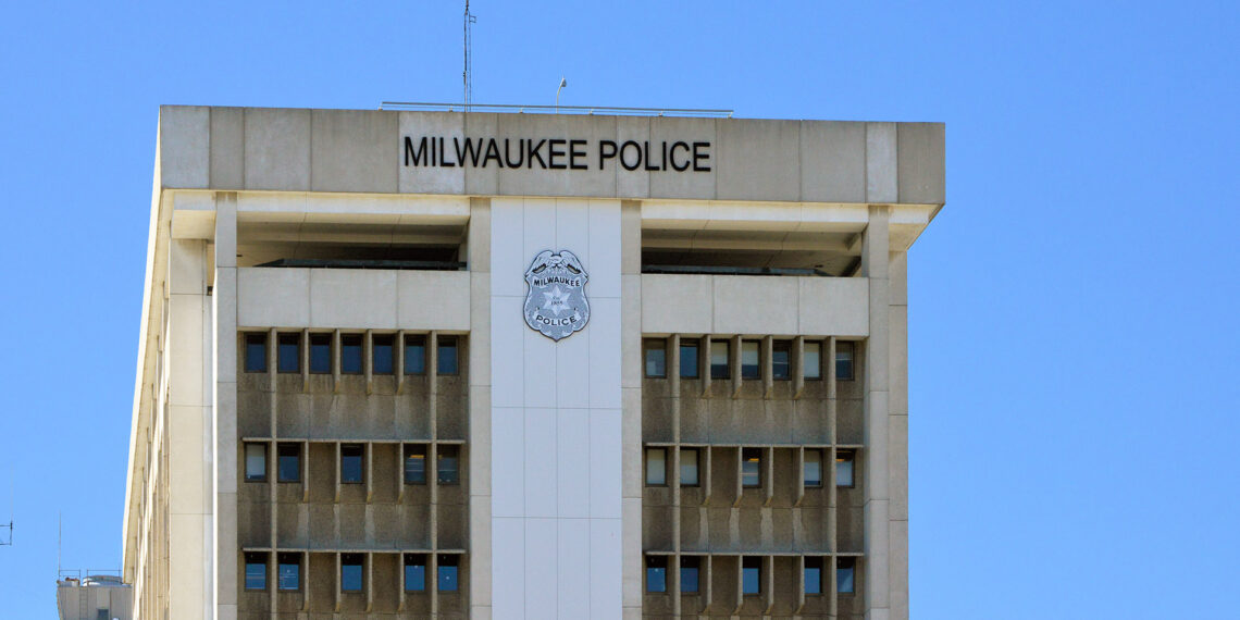 Milwaukee police union sues city over faulty service weapons