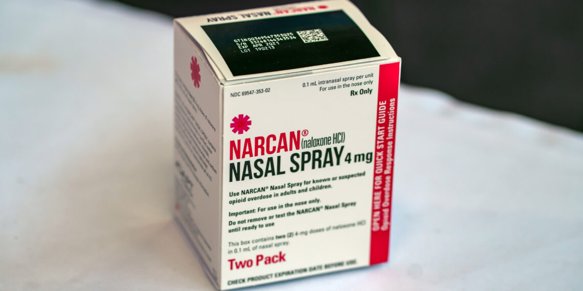 Hawaii police officer gives herself a dose of Narcan after possible fentanyl exposure