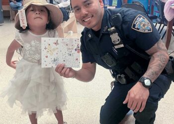 NYPD officer helps 3-year-old girl after random attack