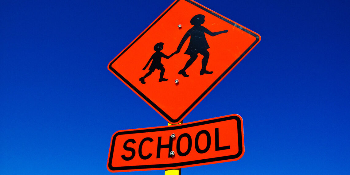 Louisiana “dancing officer” busts the moves while directing school traffic