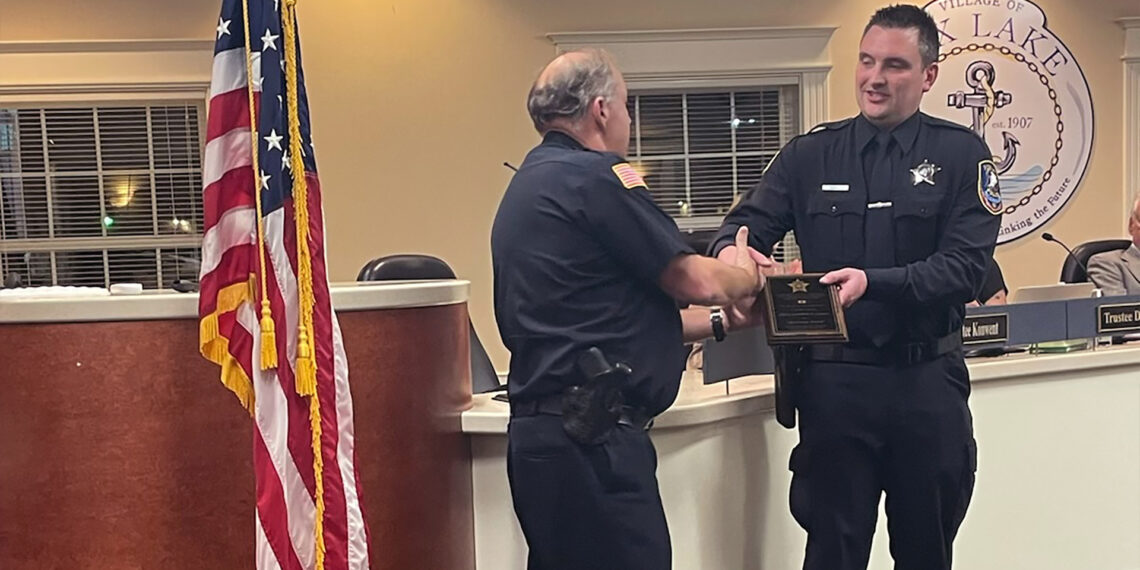 Illinois school resource officer saves student from choking