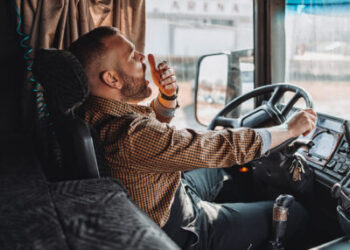 Why Trucking Companies Must Hire Safe Drivers