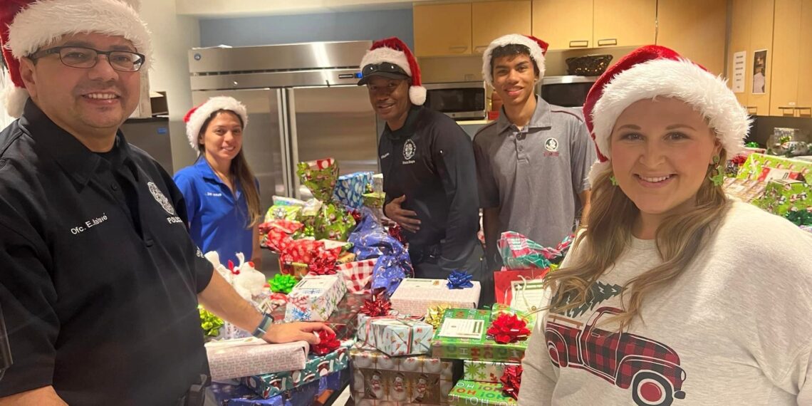 Cops Cater Joy to Children at Christmastime – Law Officer