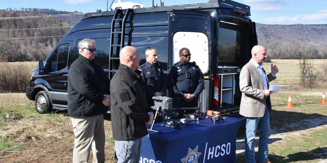 tennessee-sheriffs-office-introduces-high-tech-drone-command-van-1