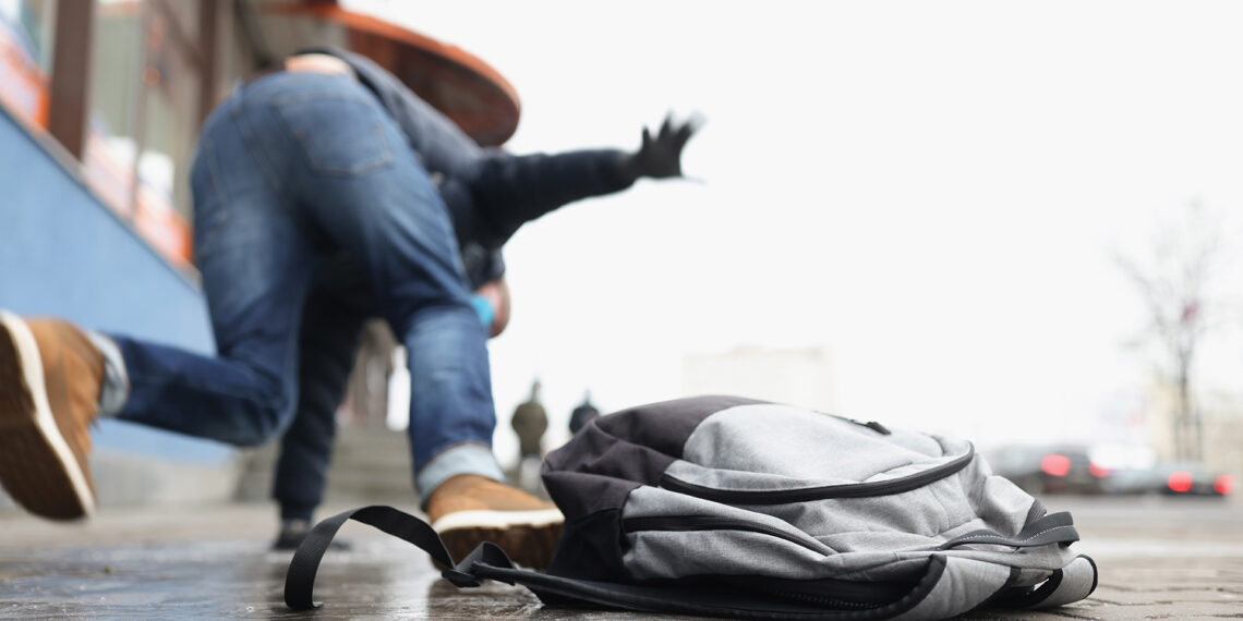 “Like a scene from ‘Home Alone’”: Georgia man slips on ice after bungled robbery attempt