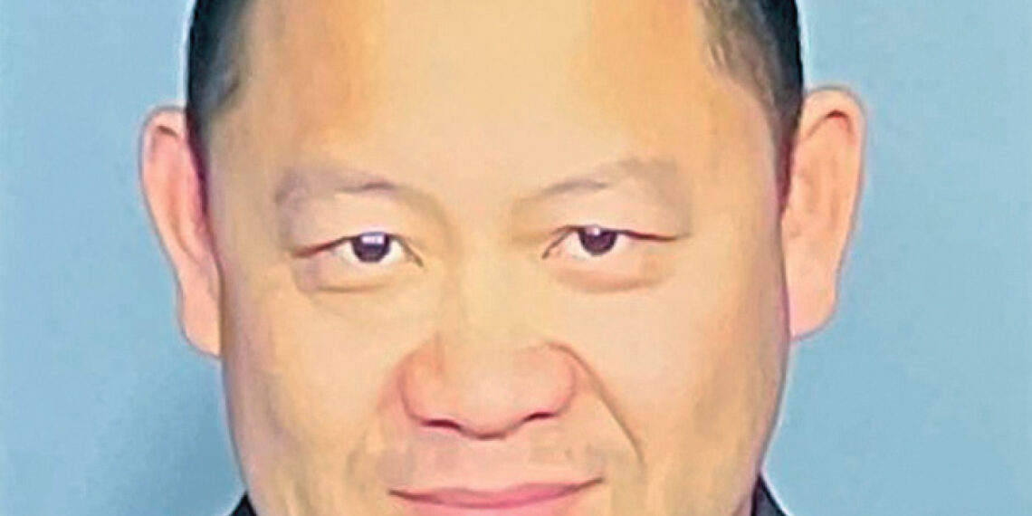 Prosecutors formally pursue death penalty for accused killer of Las Vegas police officer