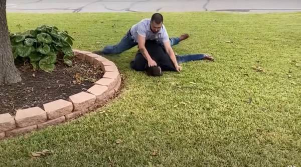 Bystander pins down drunk driver fleeing crash that killed a Texas police officer