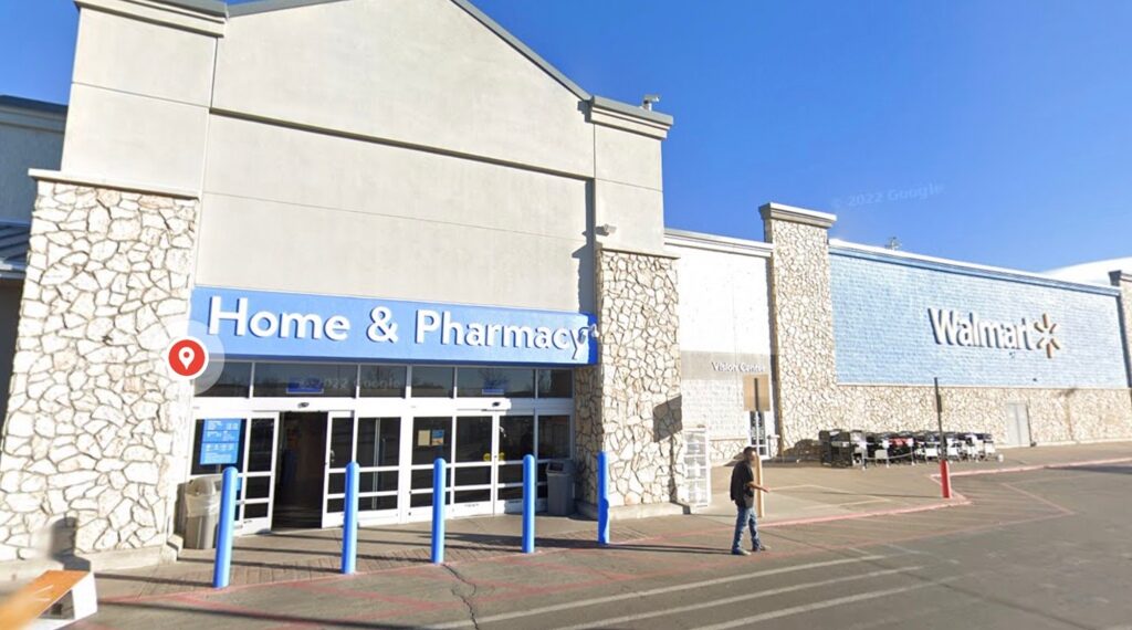 Bystanders spring into action to stop would-be kidnapper from taking a child from a Colorado Walmart.